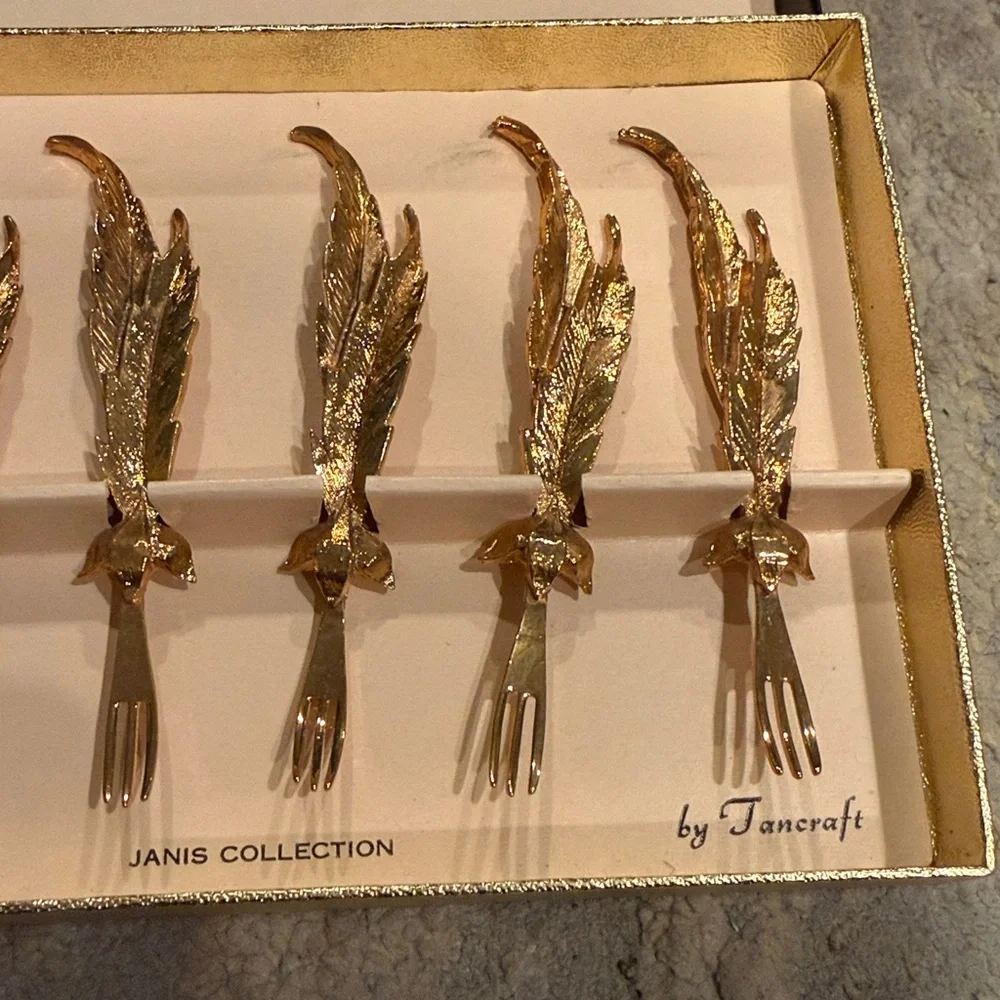 janis Collection set of 6 24K Gold Plated Decorative Fork Set‎ new open box